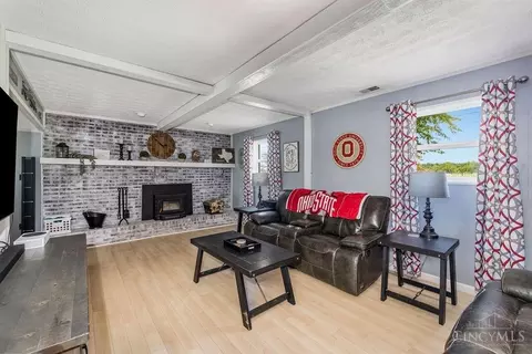 Living - 1740 Morman Rd, Hamilton, OH 45013 photo 5 of 7