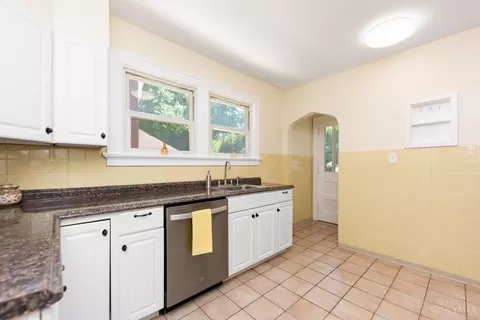 Kitchen - 2159 Crane Ave, Cincinnati, OH 45207 photo 1 of 4