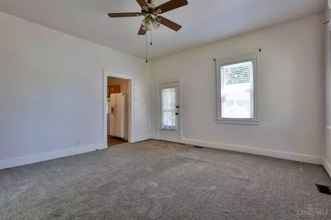 12 Elizabeth St, Reading, OH 45215 photo 5