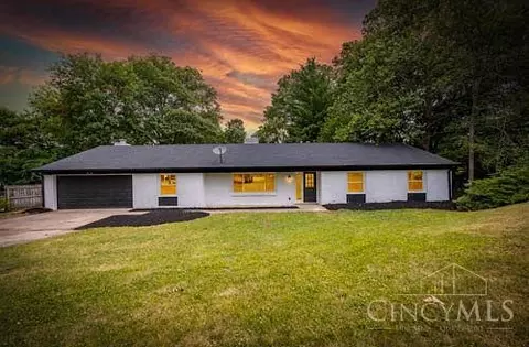 9448 Rockport Dr, Cincinnati, OH 45231