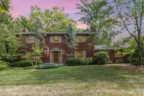 1102 Eversole Rd, Anderson Twp, OH 45230