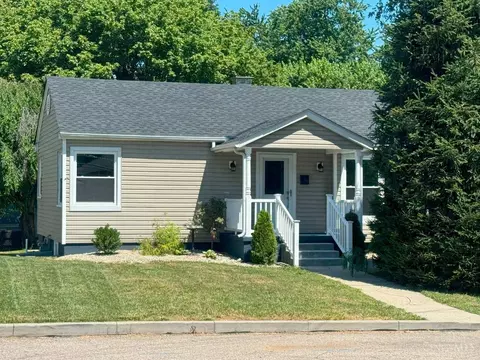 95 Harrison Ave, Cleves, OH 45002