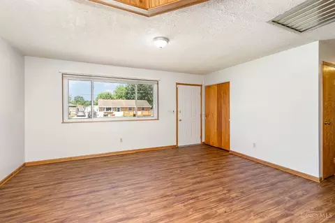 4634 Eddy Dr, Cincinnati, OH 45244 photo 4