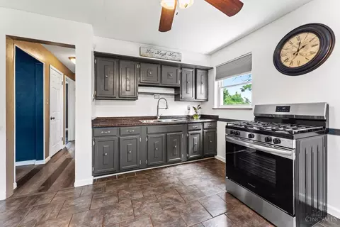 4777 Hardwick Dr, Cincinnati, OH 45238 photo 9