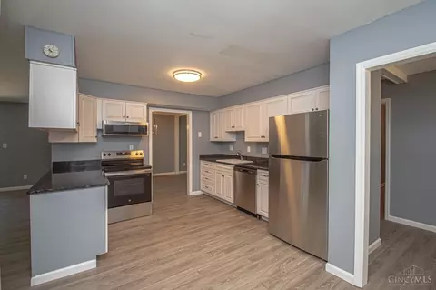 210 Glenburn Dr, Centerville, OH 45459 photo 7