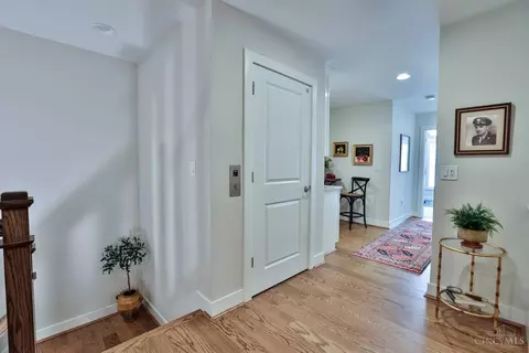 Entry Way - 7016 Maple Ave, Madeira, OH 45243 photo 5 of 6