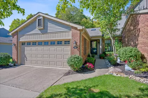 12095 Thames Pl, Sharonville, OH 45241