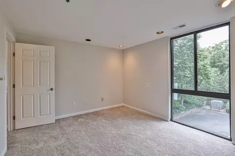 Bedroom - 415 Bond Pl #9B, Cincinnati, OH 45206 photo 1 of 4