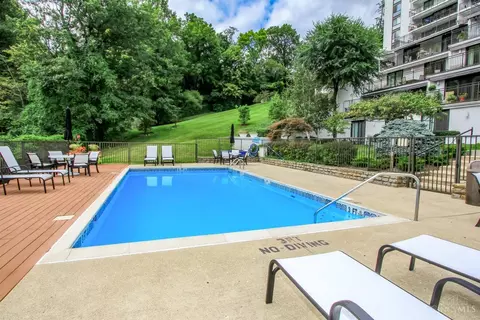 Exterior - 415 Bond Pl #9B, Cincinnati, OH 45206 photo 4 of 5