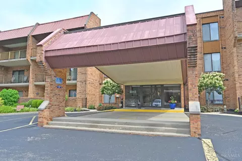 3542 Amberacres Dr #100, Cincinnati, OH 45237