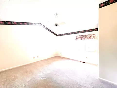1018 Vixen Dr, Cincinnati, OH 45245 photo 14