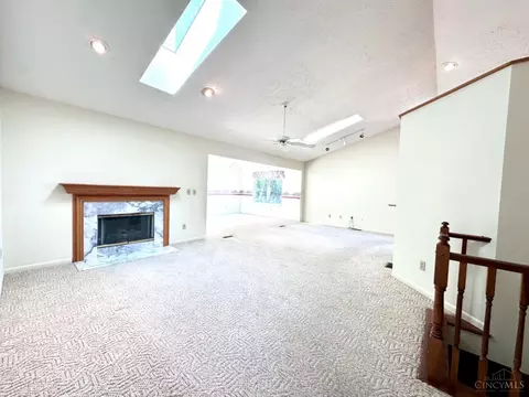 1018 Vixen Dr, Cincinnati, OH 45245 photo 5