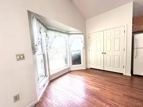 1018 Vixen Dr, Cincinnati, OH 45245 photo 13