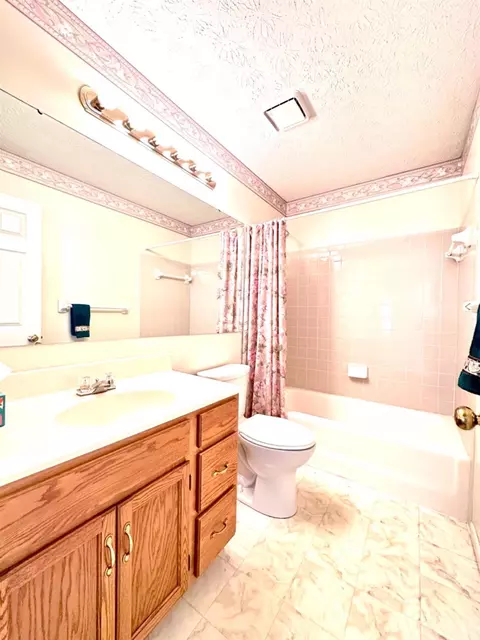 1018 Vixen Dr, Cincinnati, OH 45245 photo 22