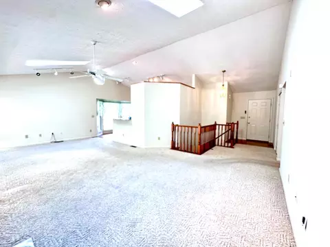 1018 Vixen Dr, Cincinnati, OH 45245 photo 6