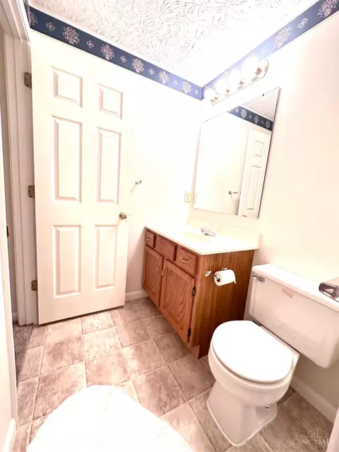 1018 Vixen Dr, Cincinnati, OH 45245 photo 29