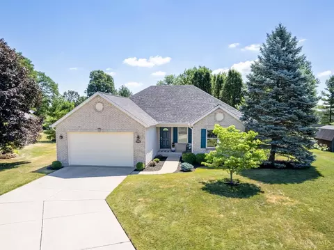 7991 Tara Dr, West Chester, OH 45069