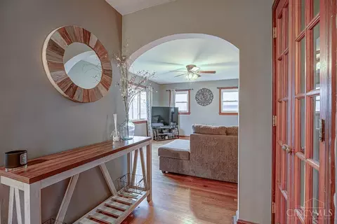 Entry Way - 3630 Eyrich Rd, Cincinnati, OH 45248 photo 1 of 2