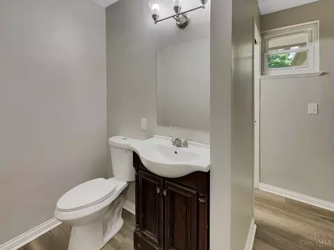 Bath - 824 Cascade Rd, Forest Park, OH 45240 photo 3 of 3