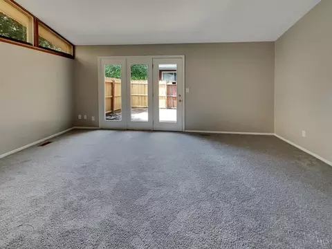 Living - 824 Cascade Rd, Forest Park, OH 45240 photo 2 of 3
