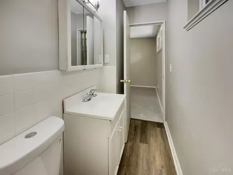 Bath - 824 Cascade Rd, Forest Park, OH 45240 photo 1 of 3