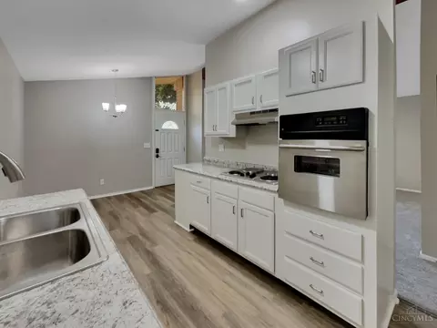 Kitchen - 824 Cascade Rd, Forest Park, OH 45240 photo 2 of 3