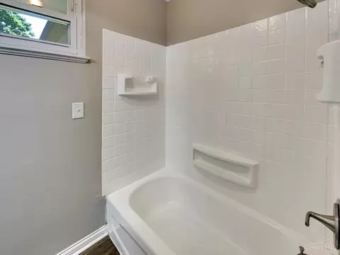 Bath - 824 Cascade Rd, Forest Park, OH 45240 photo 2 of 3