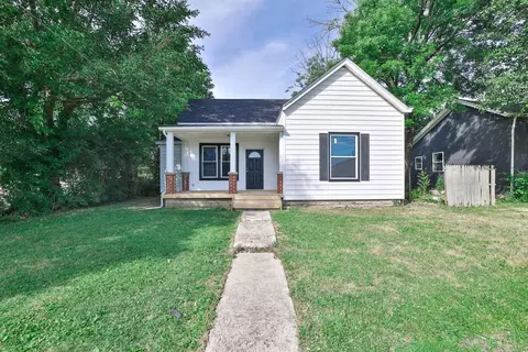 306 Church St, Blanchester, OH 45107