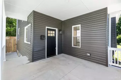 Exterior - 3136 Durrell Ave, Cincinnati, OH 45207 photo 3 of 5