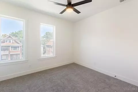 Bedroom - 3136 Durrell Ave, Cincinnati, OH 45207 photo 5 of 8