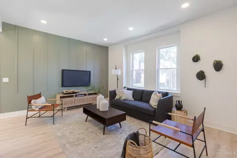 Living - 3136 Durrell Ave, Cincinnati, OH 45207 photo 1 of 4
