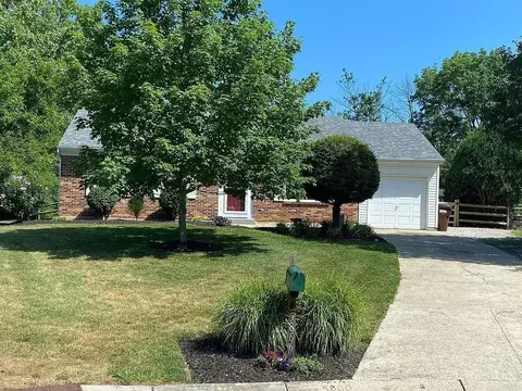 5866 Addison Dr, Mason, OH 45040