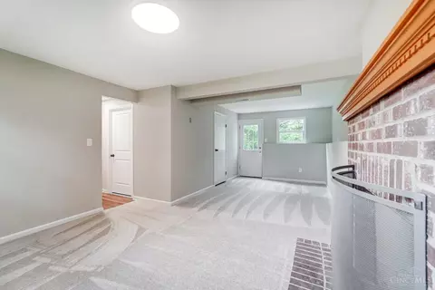 Living - 9320 Fields Dr, Mason, OH 45040 photo 6 of 10