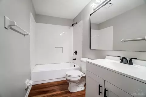 Bath - 9320 Fields Dr, Mason, OH 45040 photo 1 of 4