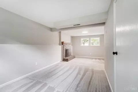 Living - 9320 Fields Dr, Mason, OH 45040 photo 7 of 10