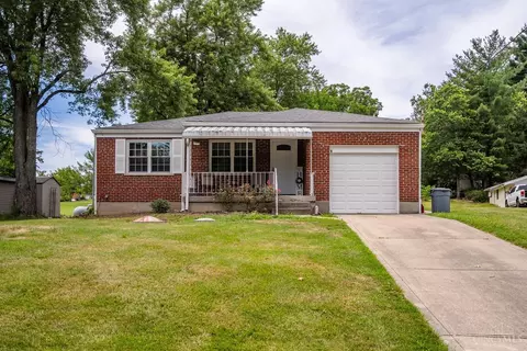 4319 Overton Ln, Cincinnati, OH 45248