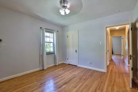 Bedroom - 4110 Sherel Ln, Cincinnati, OH 45209 photo 5 of 5