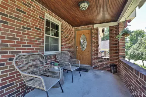 Exterior - 4110 Sherel Ln, Cincinnati, OH 45209 photo 3 of 9