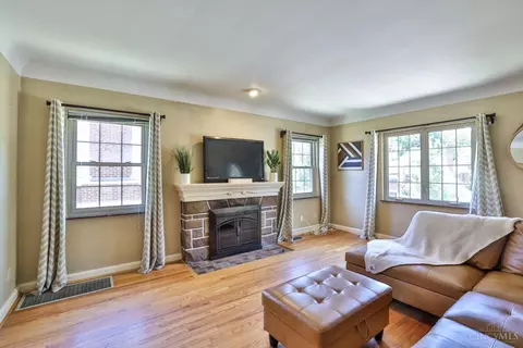 Living - 4110 Sherel Ln, Cincinnati, OH 45209 photo 1 of 4