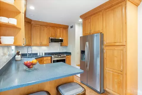 1175 Beverly Hill Dr, Cincinnati, OH 45208 photo 15