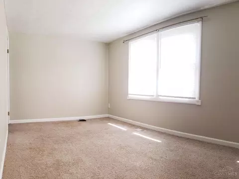 4572 Treeview Ct, Batavia, OH 45103 photo 8