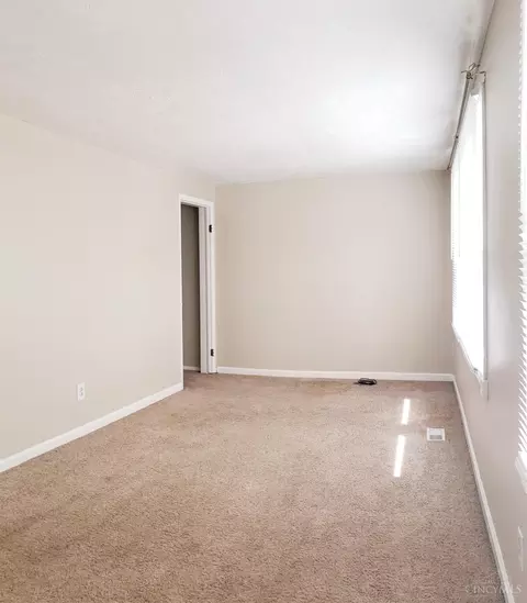 4572 Treeview Ct, Batavia, OH 45103 photo 9