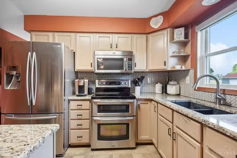 Kitchen - 169 Tar Pike Rd, Blanchester, OH 45107 photo 1 of 4