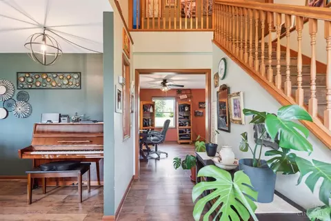 Entry Way - 169 Tar Pike Rd, Blanchester, OH 45107 photo 2 of 4