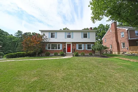 1337 Oak Knoll Dr, Cincinnati, OH 45224
