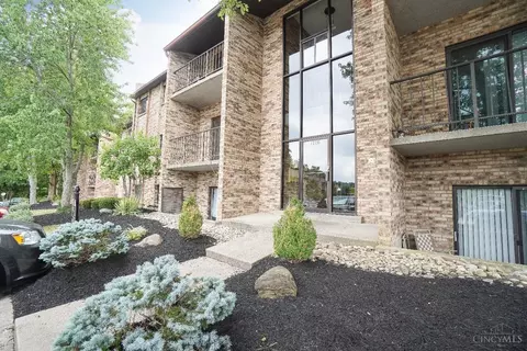 7220 Creekview Dr #7, Colerain Twp, OH 45247