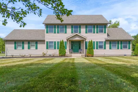 104 Hawthorne Dr, Wilmington, OH 45177