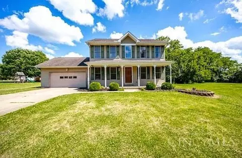 3508 Woodmoor Dr, Oxford, OH 45056