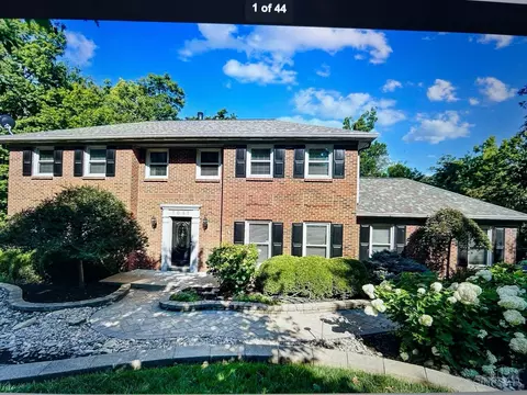 7081 Stonington Rd, Anderson Twp, OH 45230