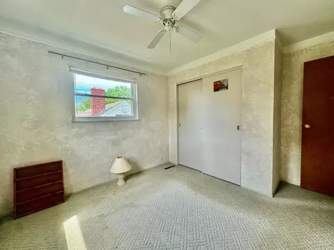 Bedroom - 324 Bob Dr, Cincinnati, OH 45238 photo 8 of 9